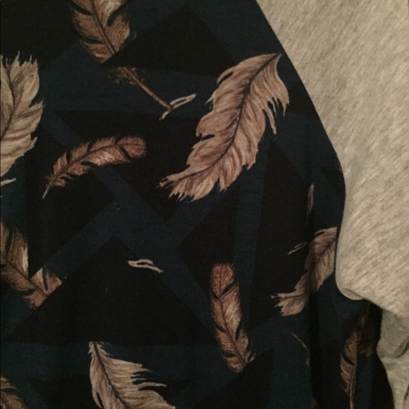 XS Randy from LulaRoe - Picture 2 of 2